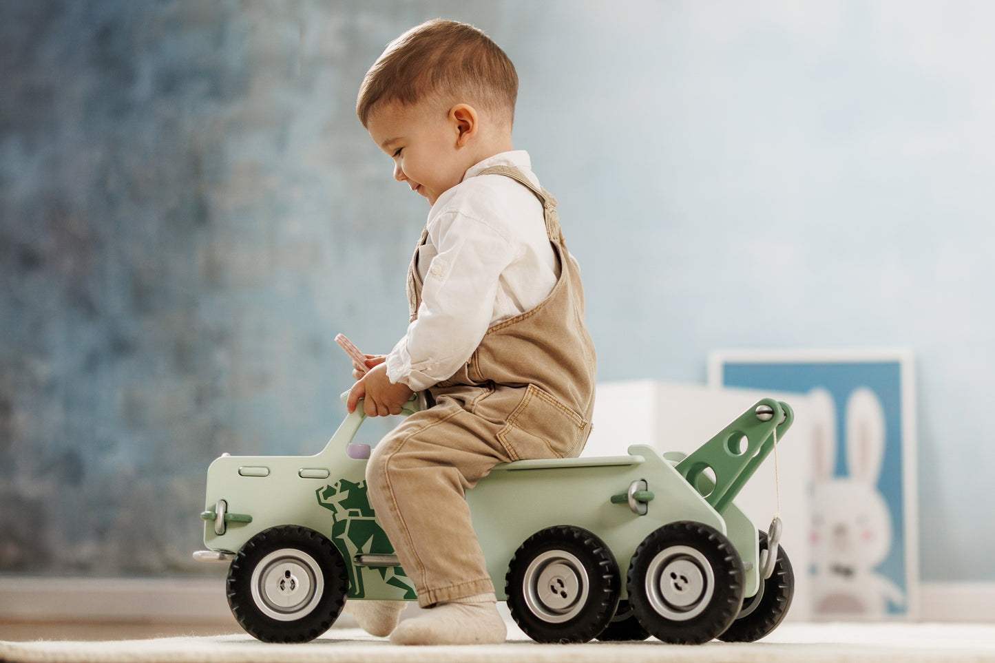 Mack Ride-On Truck Light Green